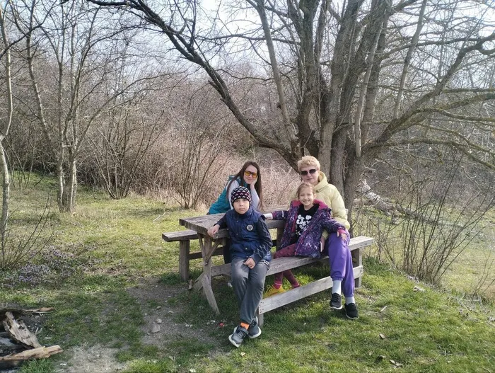 photo_5380023627682016300_y