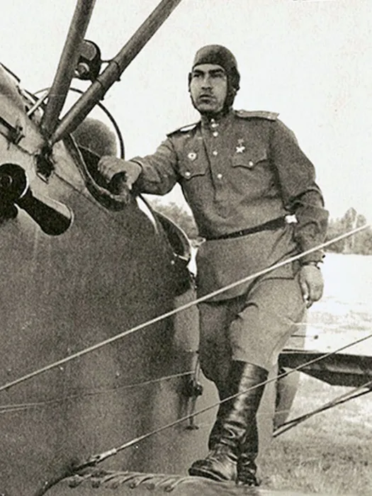 Маресьев после госпиталя.jpg