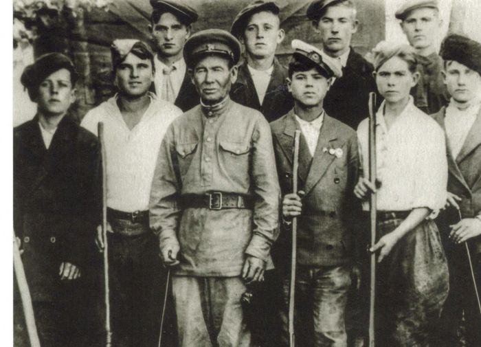 бойцы-минёры во главе с Манчуковым часть группы