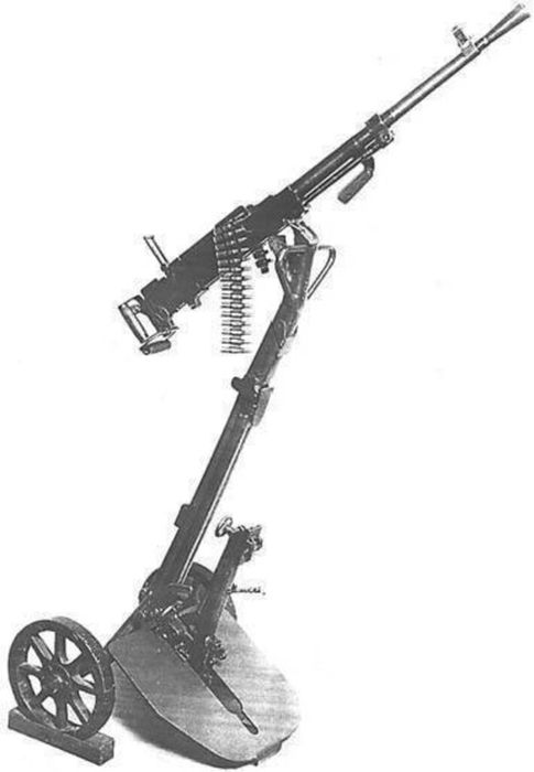 Пулемет СГ-43 в положении для зенитной стрельбы.jpg