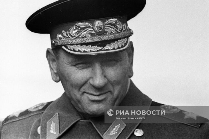 Министр обороны СССР, маршал Советского Союза Андрей Антонович Гречко.