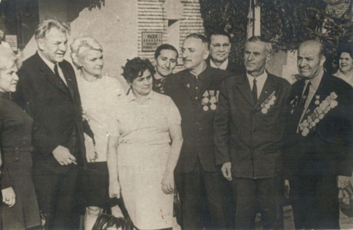 С. Смирнов с участниками обороны Брестской крепости 1973 г.
