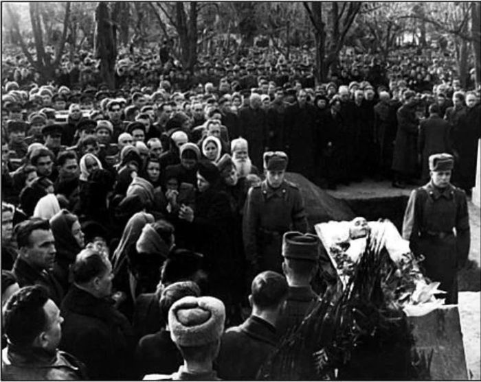 Похороны П.И. Селезнева в г. Краснодаре 9 марта 1949 г..jpg