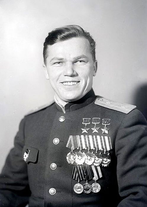 Трижды герой Советского Союза И.Н. Кожедуб