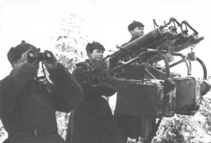 Счетверённая зенитно-пулемётная установка образца 1931 года.jpg