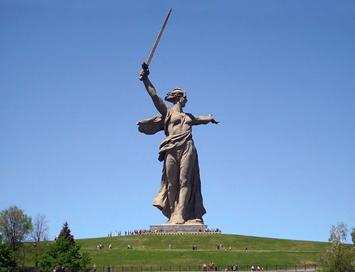 Мемориальный комплекс Мамаев курган в Волгограде
